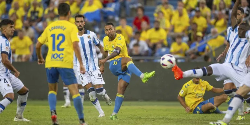 Phong độ hiện tại Las Palmas vs Real Sociedad qua những con số