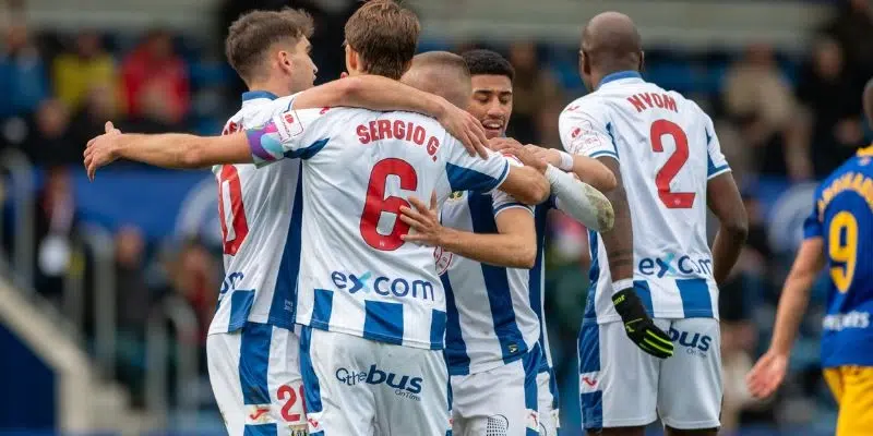 Tìm hiểu đội hình và chiến thuật của hai đội